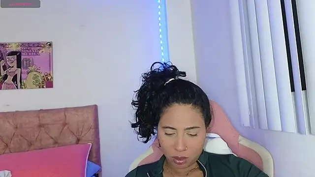 Snapshot of Valery__lovex chatting on 2, 3, 2026 Valery lovex online show from 2, 3, 2026