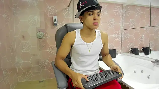  TaylorBlack online show from 22, 4, 2026