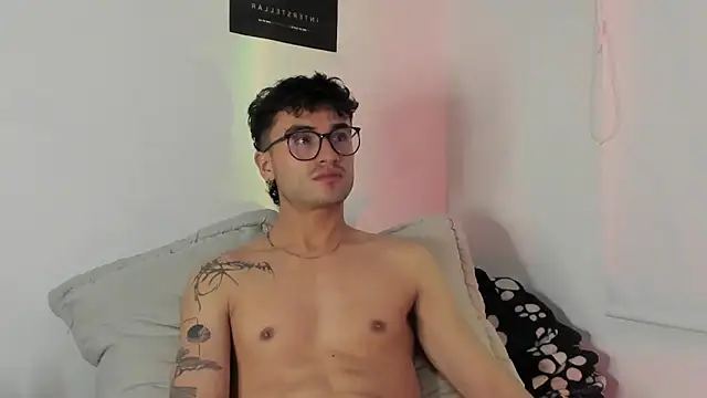 Snapshot of charlie_dicker chatting on 7, 1, 2026 charlie dicker online show from 7, 1, 2026