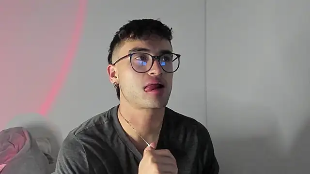 Snapshot of charlie_dicker chatting on 12, 2, 2026 charlie dicker online show from 12, 2, 2026