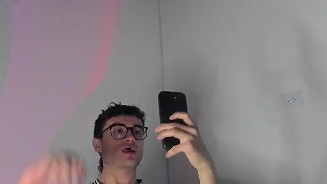 charlie dicker online show from 15, 3, 2026