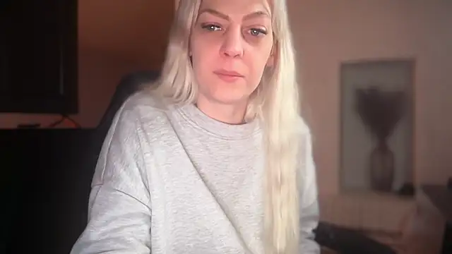 Snapshot of Melina_Diamond chatting on 11, 1, 2026 Melina Diamond online show from 11, 1, 2026