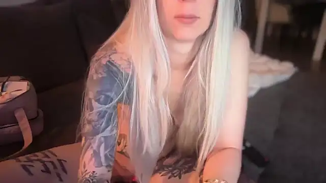 Snapshot of Melina_Diamond chatting on 1, 2, 2026 Melina Diamond online show from 1, 2, 2026