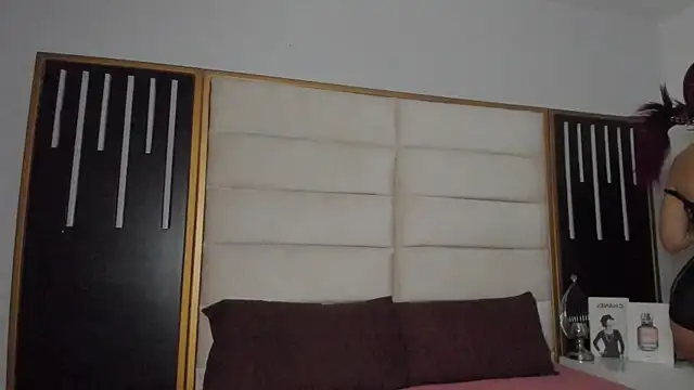 JuliMonroe19 online show from 17, 3, 2026