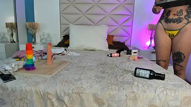 JuliMonroe19 online show from 23, 4, 2026