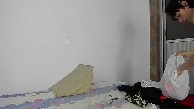 Snapshot of cirosky_elchicopolla chatting on 2, 2, 2026 cirosky elchicopolla online show from 2, 2, 2026