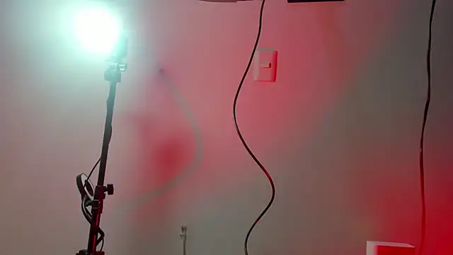 Snapshot of cirosky_elchicopolla chatting on 4, 2, 2026 cirosky elchicopolla online show from 4, 2, 2026