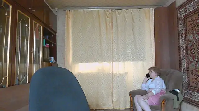 Casey peach online show from 25, 7, 2026