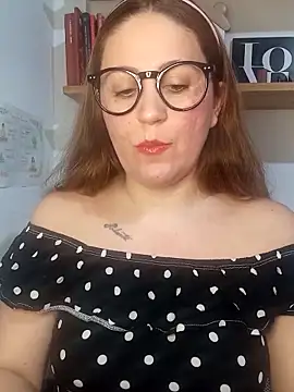 SofiEsteves online show from 9, 6, 2026