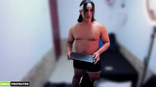 latinboyfit online show from 15, 2, 2026