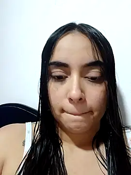 latin mommy  online show from 28, 2, 2026