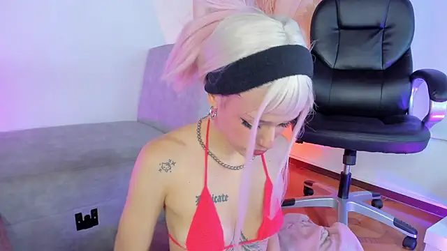 Amelie Wine online show from 18, 4, 2026