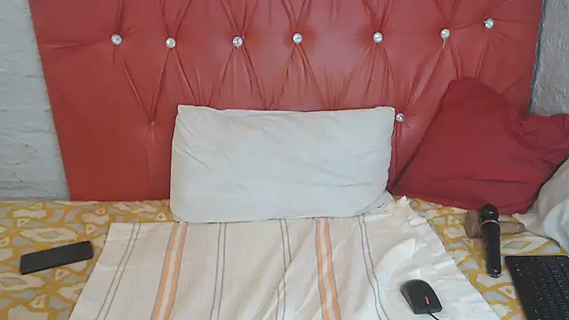 LaicyBrown76 online show from 18, 4, 2026