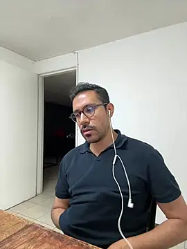 AdrianGarcia89 online show from 30, 7, 2026