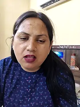 Hotmylips online show from 18, 4, 2026