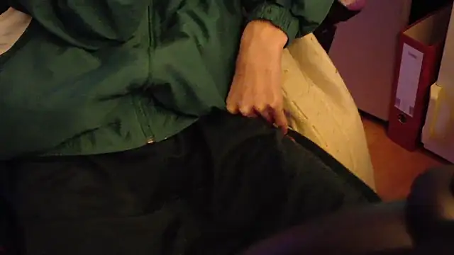 Snapshot of Gay-Versaut chatting on 22, 12, 2025 Gay-Versaut online show from 22, 12, 2025