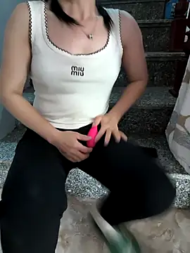 Sweet-Berryy online show from 21, 4, 2026