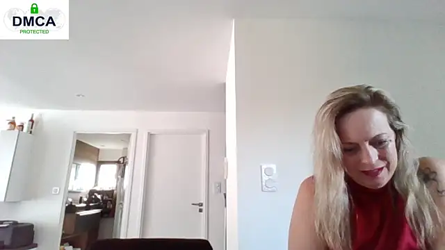 Miss-Chupagirly online show from 21, 4, 2026