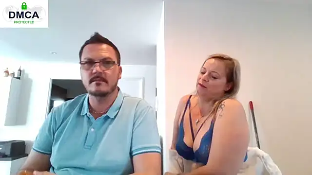 Miss-Chupagirly online show from 28, 4, 2026