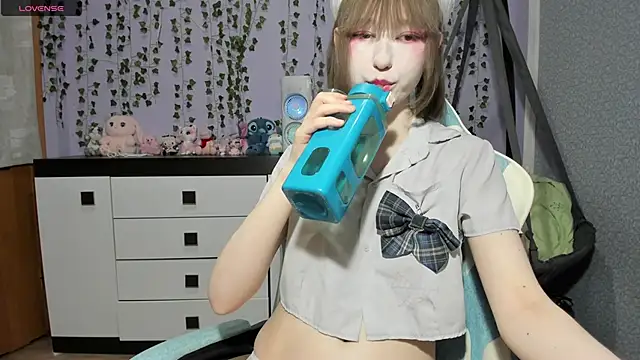 Yoonhee ki online show from 15, 6, 2026