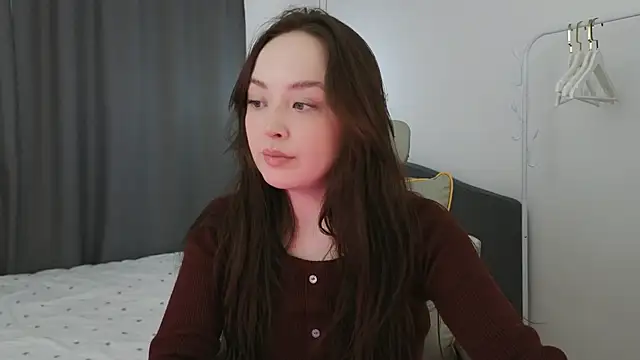 fallin lovee online show from 25, 3, 2026