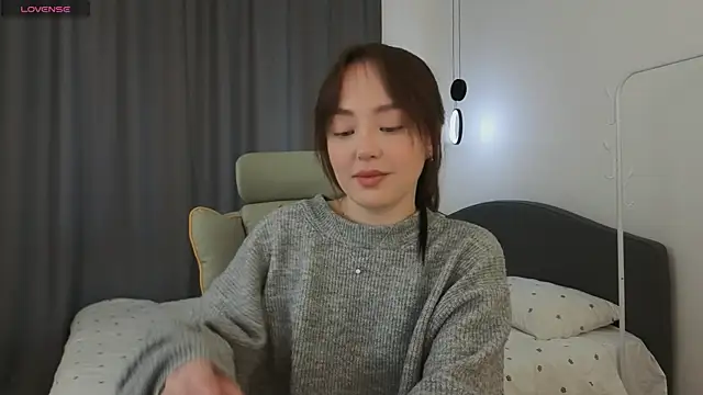 fallin lovee online show from 25, 4, 2026