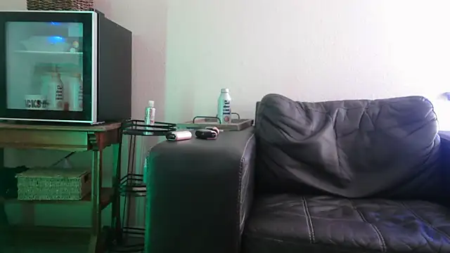 Snapshot of MISTERANDDEMI chatting on 8, 2, 2026 MISTERANDDEMI online show from 8, 2, 2026