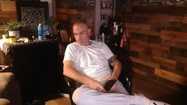 Snapshot of MISTERANDDEMI chatting on 6, 3, 2026 MISTERANDDEMI online show from 6, 3, 2026