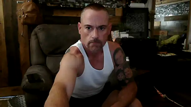 Snapshot of MISTERANDDEMI chatting on 21, 5, 2026 MISTERANDDEMI online show from 21, 5, 2026