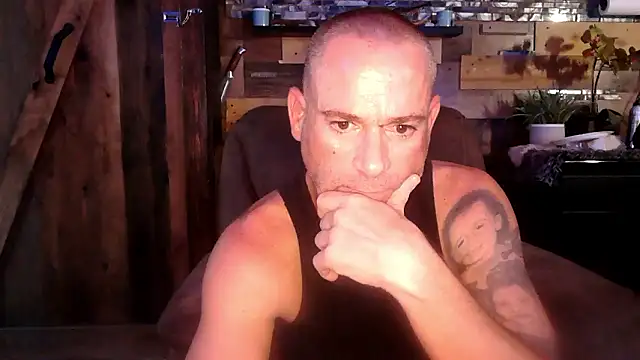 Snapshot of MISTERANDDEMI chatting on 5, 6, 2026 MISTERANDDEMI online show from 5, 6, 2026