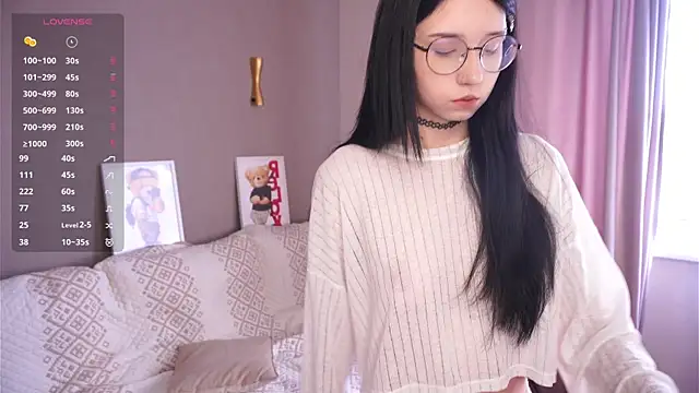 DeliaLoma online show from 25, 4, 2026