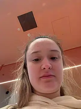 LilyLuck  online show from 4, 2, 2026