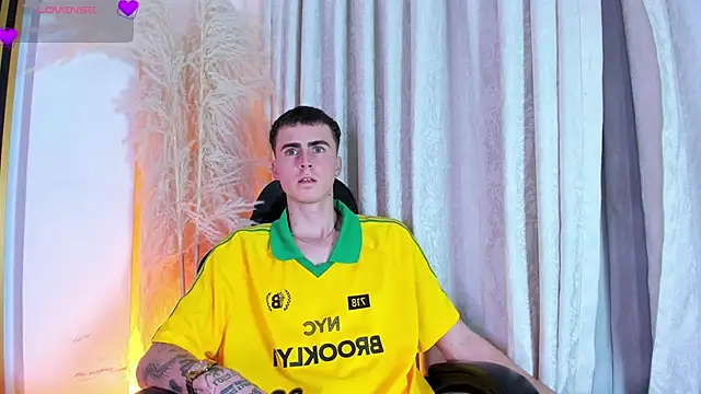 SpaceBoy1 online show from 8, 3, 2026