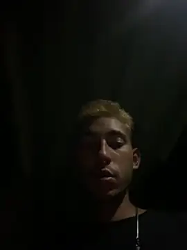 Snapshot of GuioficialBr chatting on 21, 12, 2025 GuioficialBr online show from 21, 12, 2025