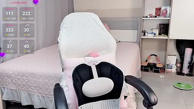 Ogravity  online show from 22, 4, 2026