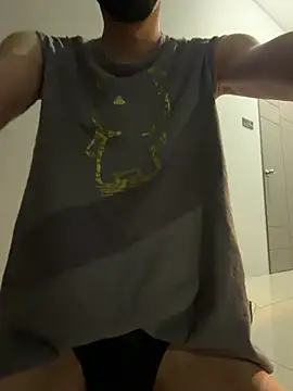 Snapshot of boyxx319 chatting on 13, 2, 2026 boyxx319 online show from 13, 2, 2026