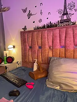 Violetta Moretti online show from 29, 4, 2026