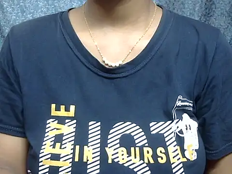 cute Dirty Diva online show from 28, 7, 2026