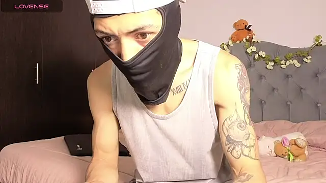 cute emmma online show from 26, 4, 2026