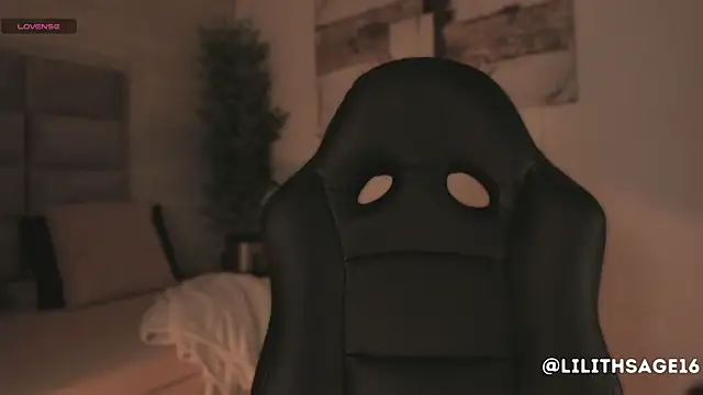 Lilith Sage  online show from 24, 4, 2026