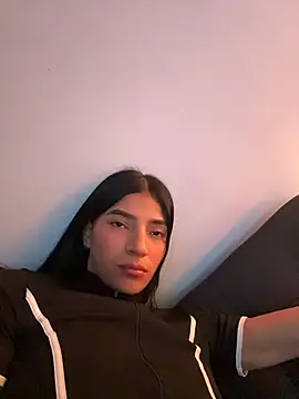Snapshot of Ema_Rose_ chatting on 25, 6, 2026 Ema Rose online show from 25, 6, 2026