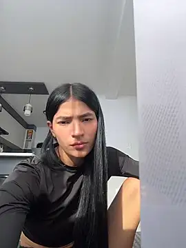 Snapshot of Ema_Rose_ chatting on 2, 7, 2026 Ema Rose online show from 2, 7, 2026