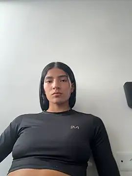 Snapshot of Ema_Rose_ chatting on 24, 7, 2026 Ema Rose online show from 24, 7, 2026