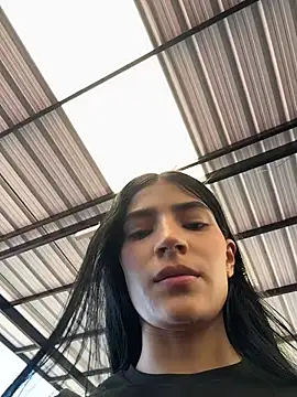 Snapshot of Ema_Rose_ chatting on 28, 7, 2026 Ema Rose online show from 28, 7, 2026