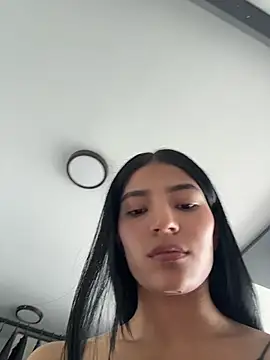 Snapshot of Ema_Rose_ chatting on 2, 8, 2026 Ema Rose online show from 2, 8, 2026