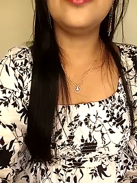 Deshi bhabhi143 online show from 21, 4, 2026