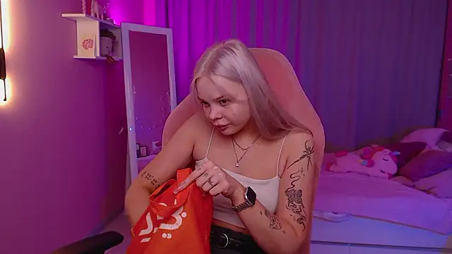 Leslie Caronn online show from 19, 3, 2026