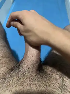 Grossebite2905 online show from 14, 6, 2026