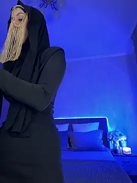 LuxBrunette  online show from 21, 4, 2026