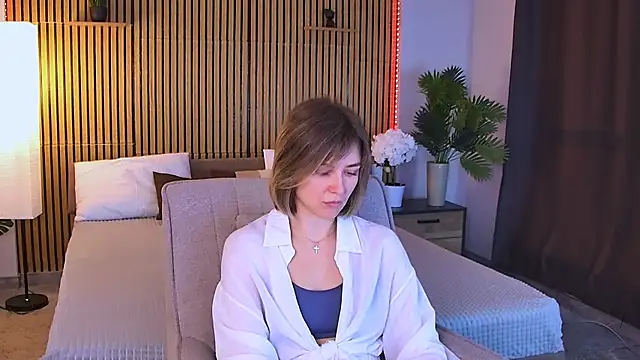 EmeraldGlow online show from 20, 4, 2026